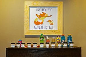 Lincoln Pediatric Dentistry East Office - first dental visit sugar display